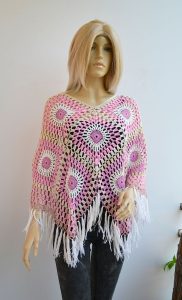 Poncho / narzutka różowe kwadraty