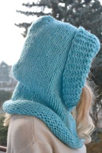 Kaptur z golfem, hooded cowl w kolorze turkusowym