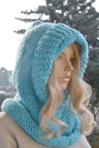 Kaptur z golfem, hooded cowl w kolorze turkusowym
