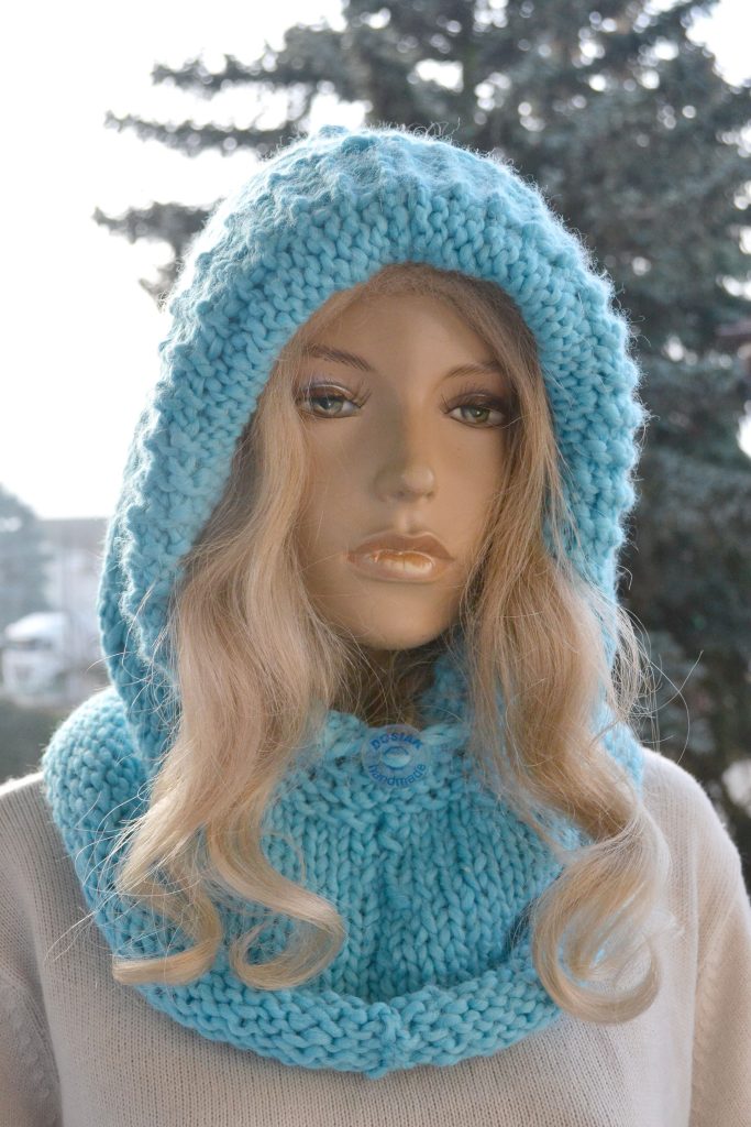 Kaptur z golfem, hooded cowl w kolorze turkusowym