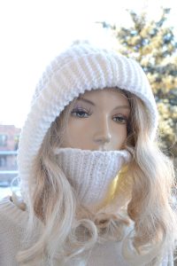 kaptur z golfem, hooded cowl w kolorze ecru