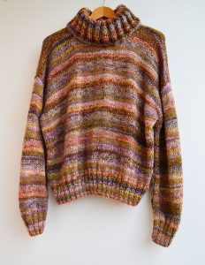 Melanżowy sweter z golfem