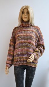 Melanżowy sweter z golfem