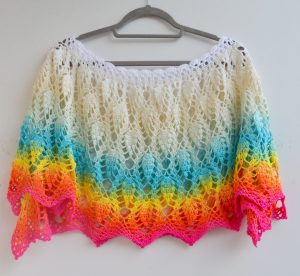 Poncho / narzutka tęczowy liść
