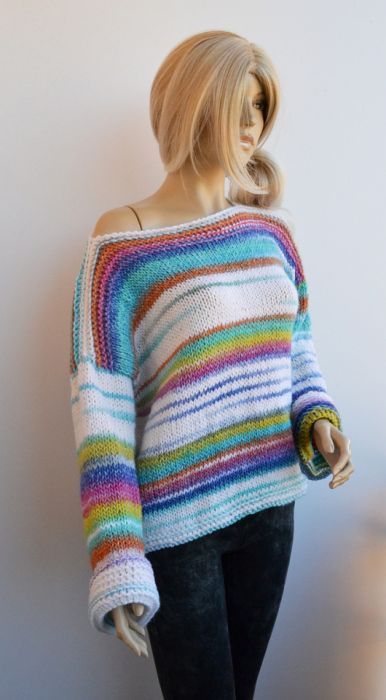 Sweter oversize w paski z kominem