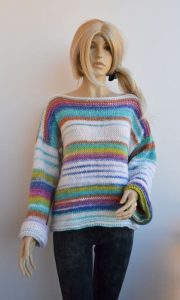 Sweter oversize w paski z kominem