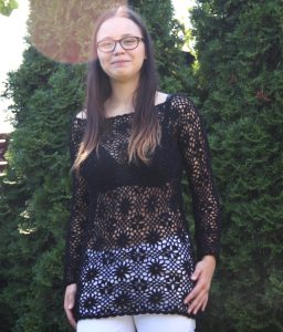 Czarna szydełkowa tunika handmade